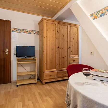 Landpension Am Sommerhang Apartamento *